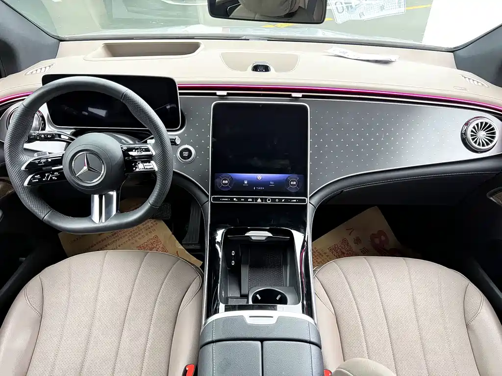Mercedes-Benz EQE SUV — фото 11