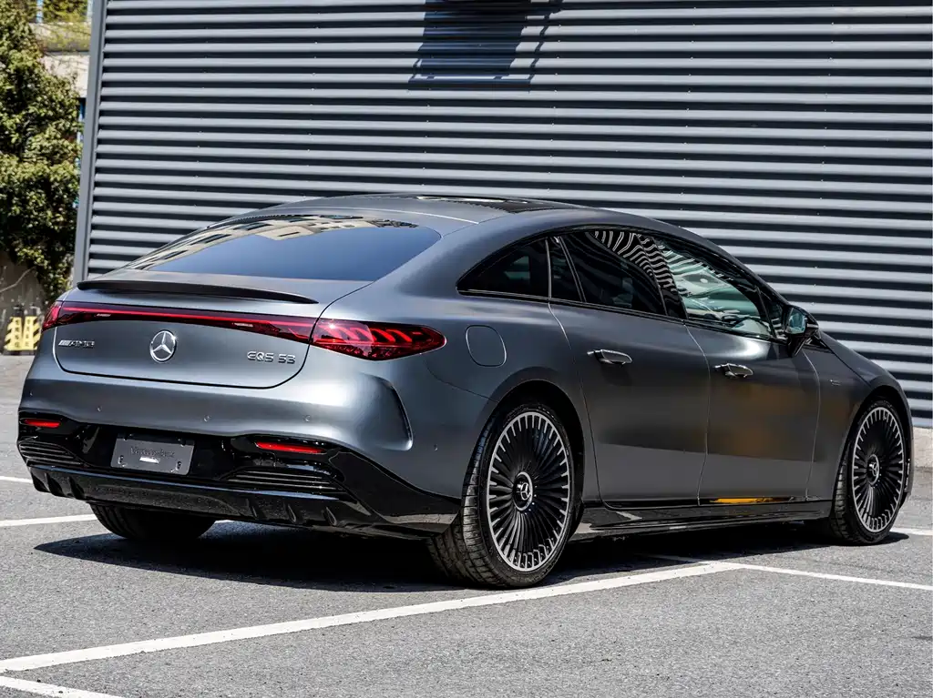 Mercedes-Benz EQS AMG — фото 6