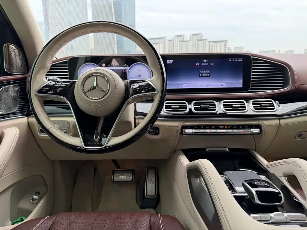 Mercedes-Benz GLS — фото 8