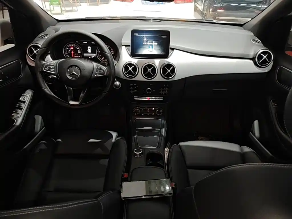 Mercedes-Benz B-Class — фото 10