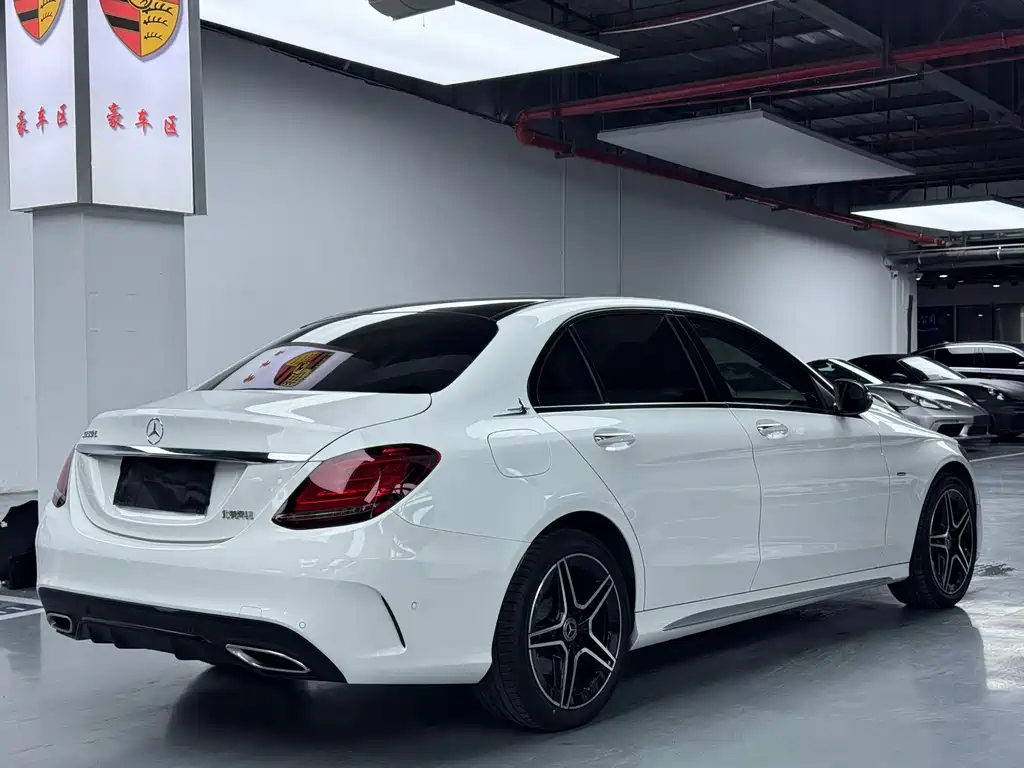 Mercedes-Benz C-Class — фото 18