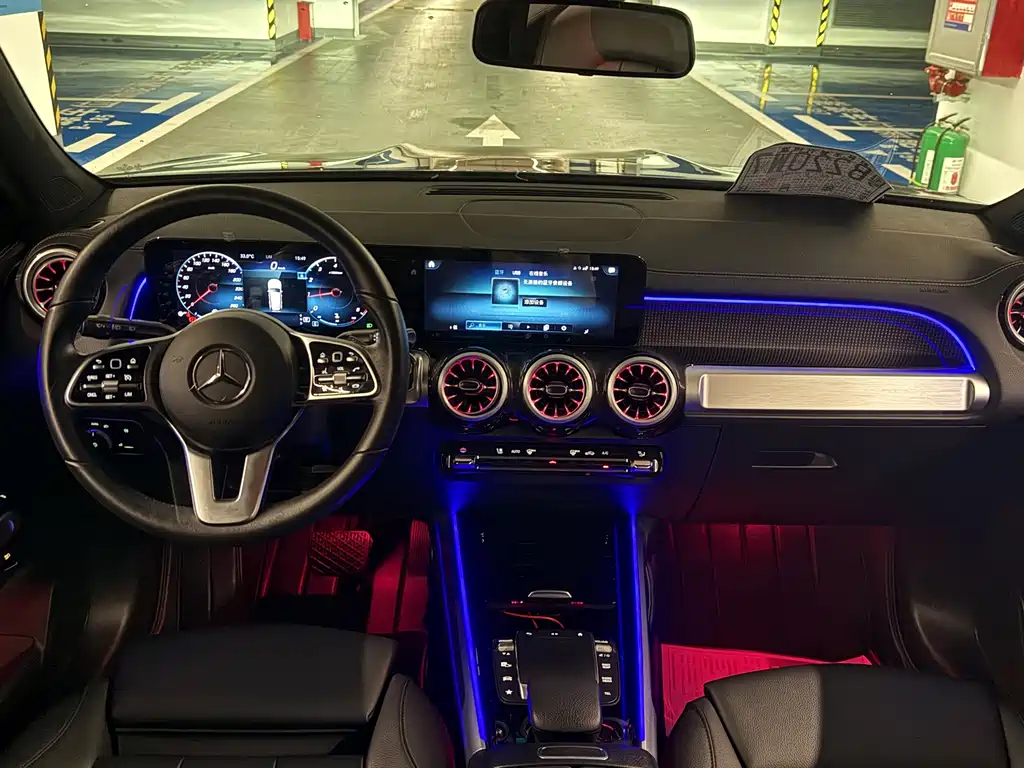 Mercedes-Benz GLB — фото 14