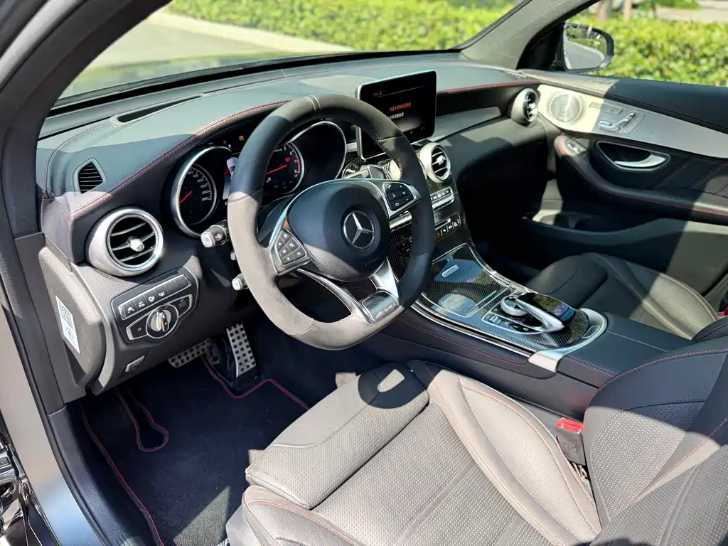 Mercedes-Benz GLC Coupe AMG — фото 9