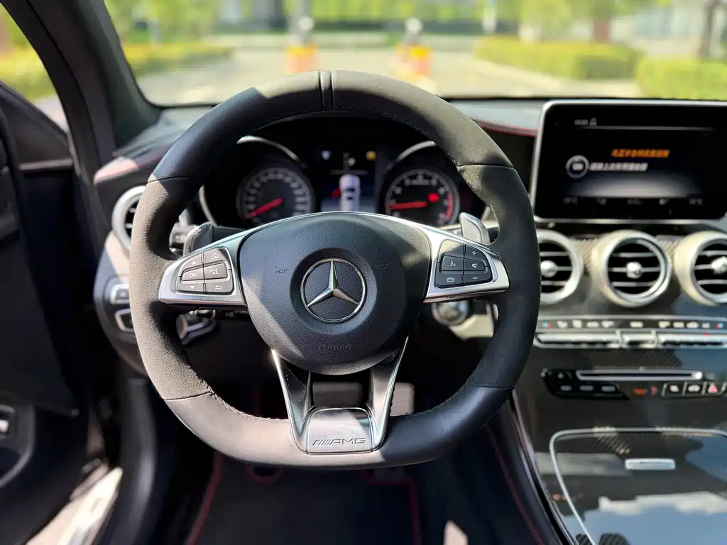Mercedes-Benz GLC Coupe AMG — фото 10