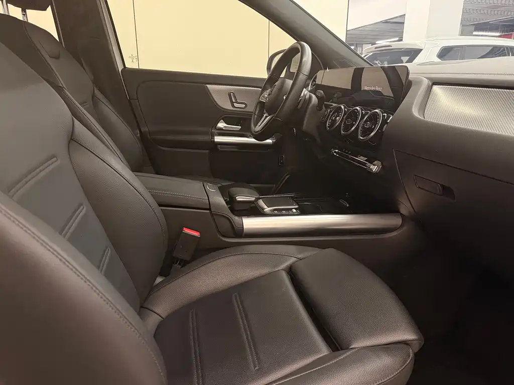 Mercedes-Benz GLA — фото 10