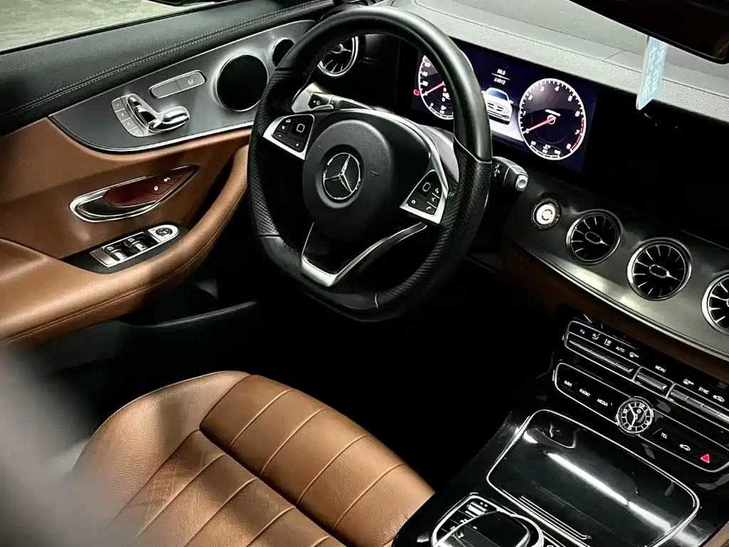 Mercedes-Benz E-Class (Import) — фото 4