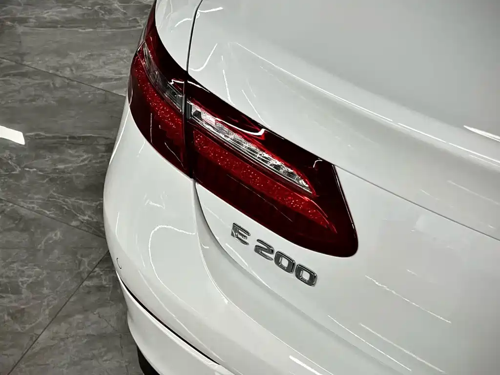 Mercedes-Benz E-Class (Import) — фото 8