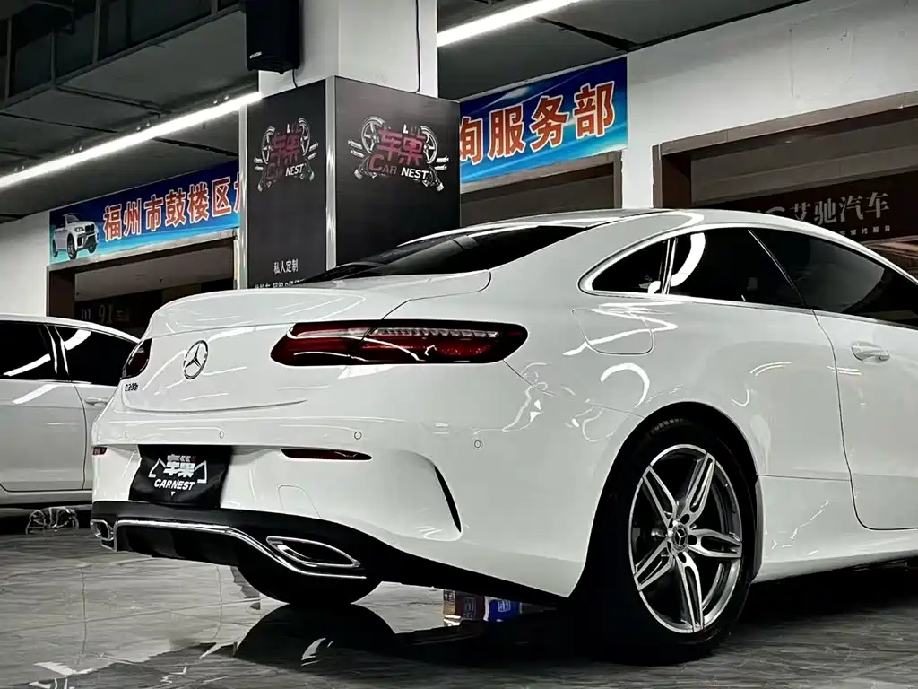 Mercedes-Benz E-Class (Import) — фото 9