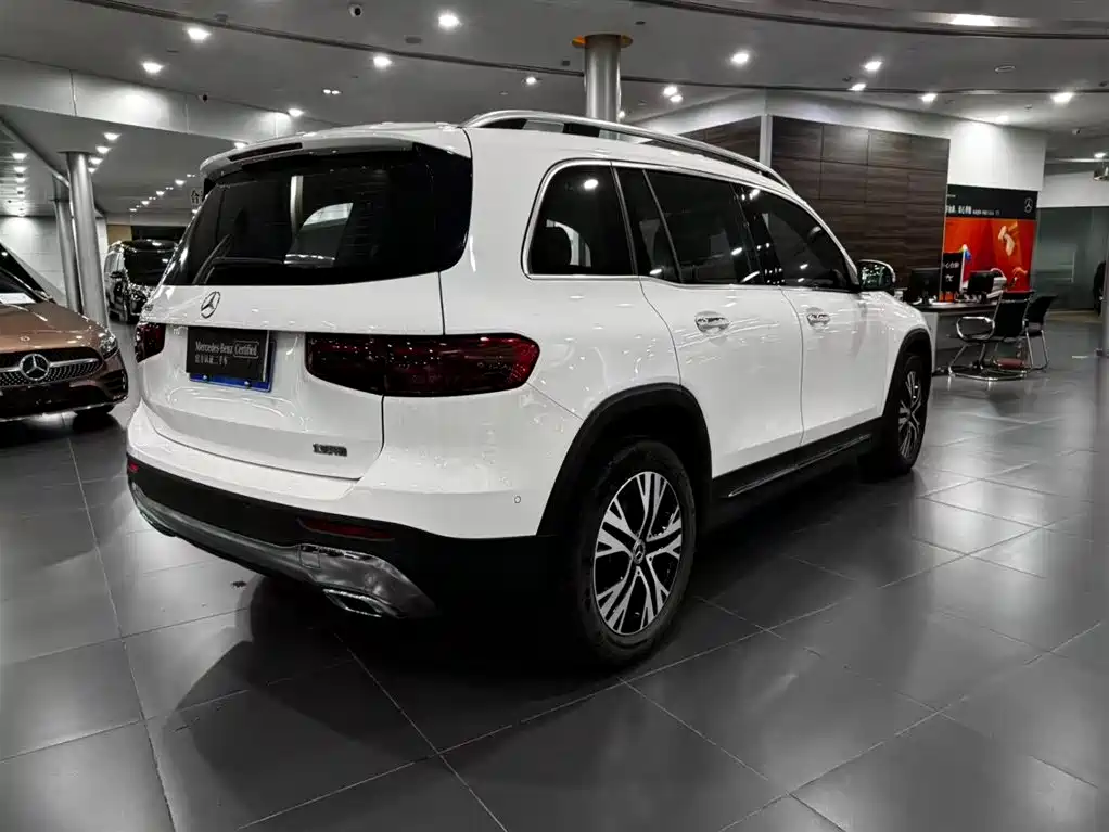 Mercedes-Benz GLB — фото 5