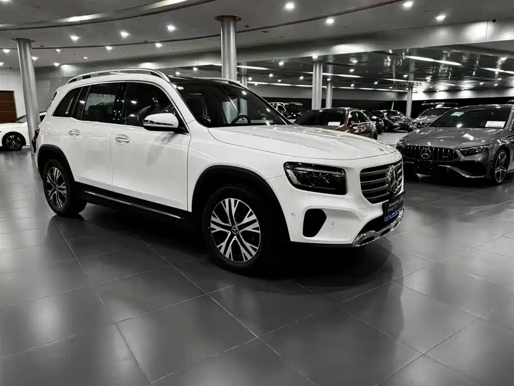Mercedes-Benz GLB — фото 7