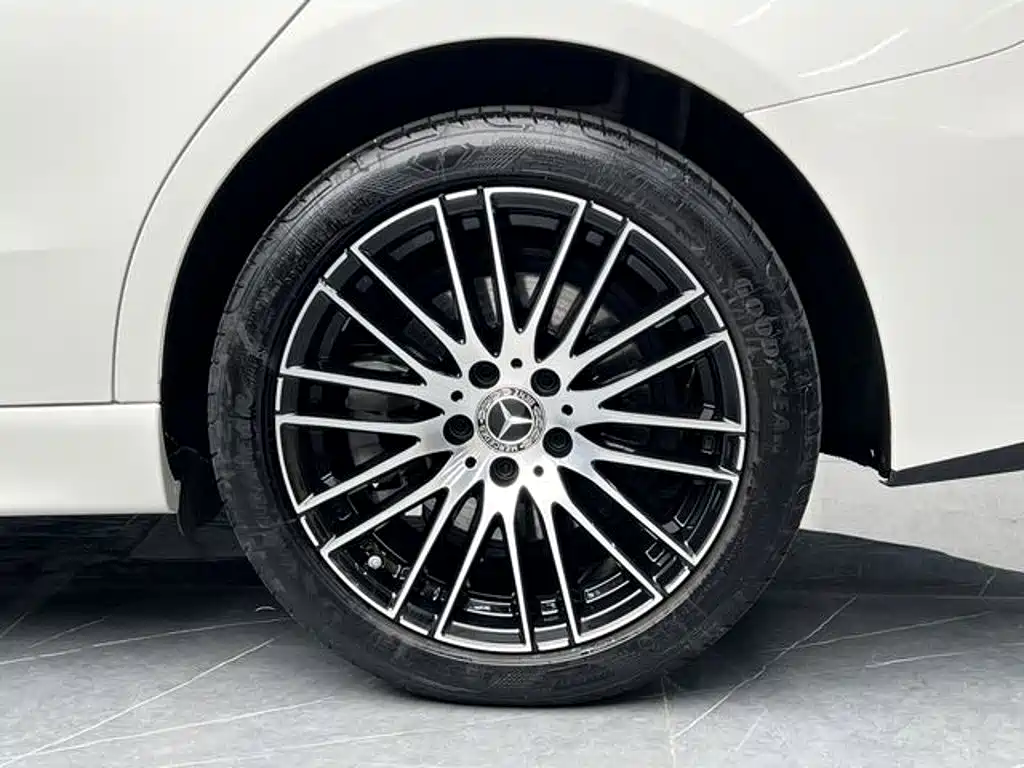 Mercedes-Benz C-Class — фото 14