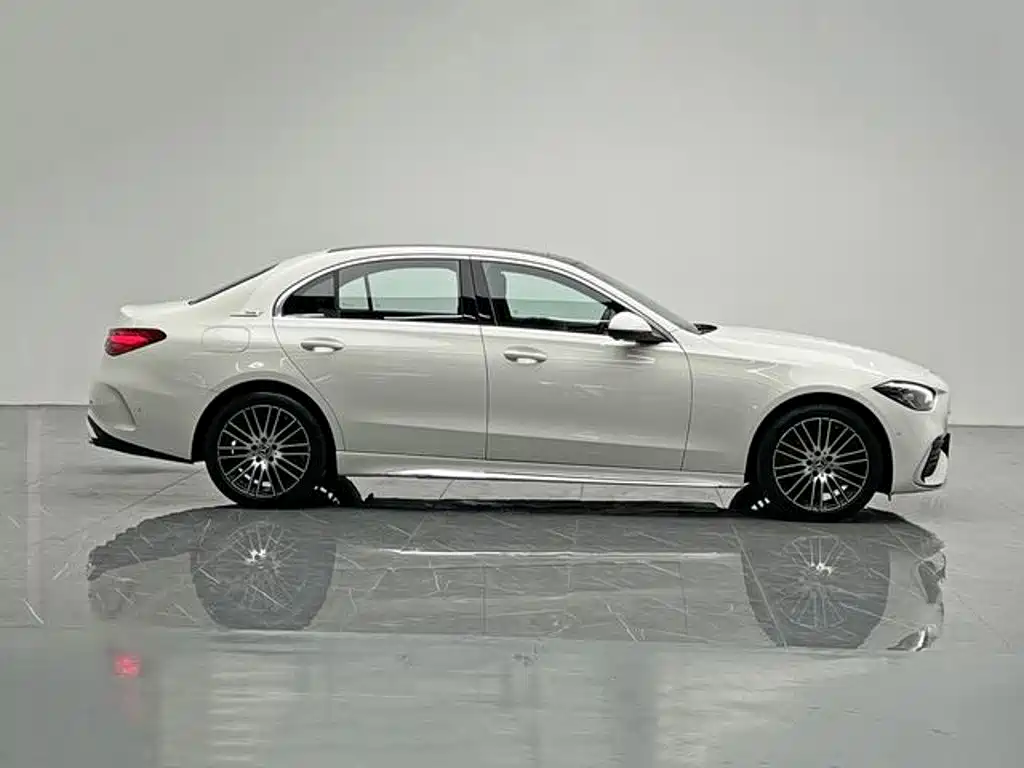 Mercedes-Benz C-Class — фото 7