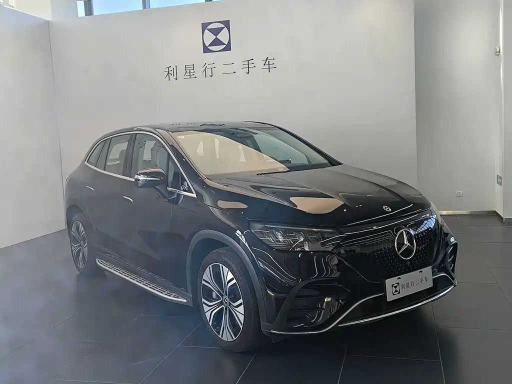 Mercedes-Benz EQE SUV — фото 3