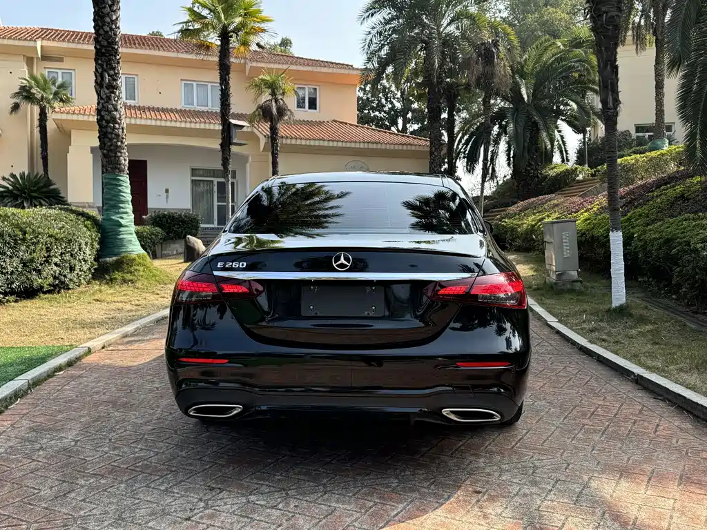 Mercedes-Benz E-Class (Import) — фото 5