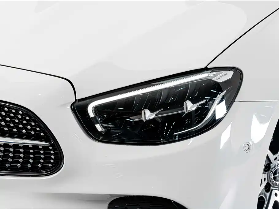 Mercedes-Benz E-Class (Import) — фото 4