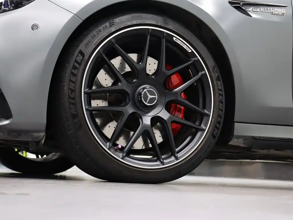 Mercedes-Benz E-Class AMG — фото 30