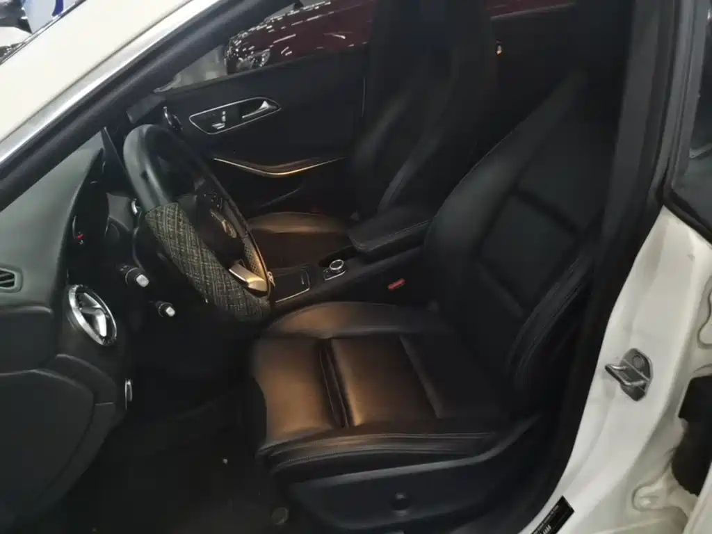Mercedes-Benz CLA (Import) — фото 15
