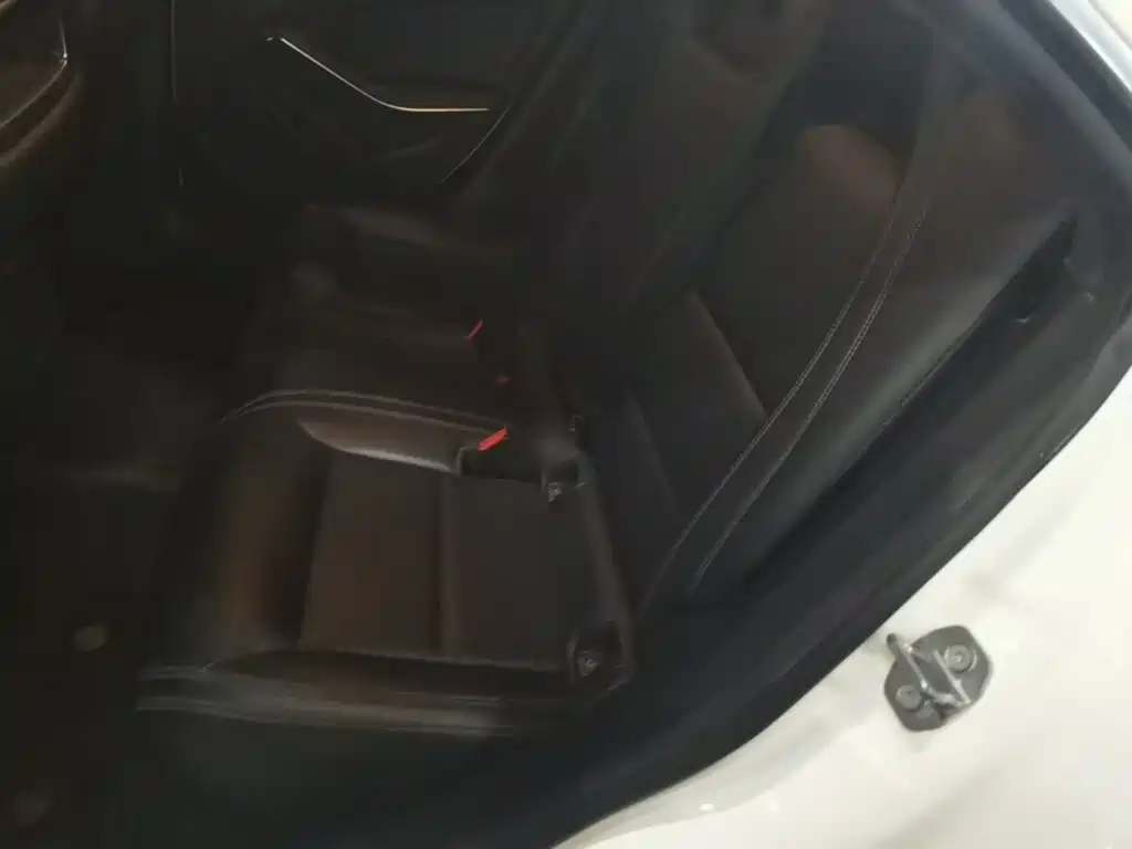 Mercedes-Benz CLA (Import) — фото 17