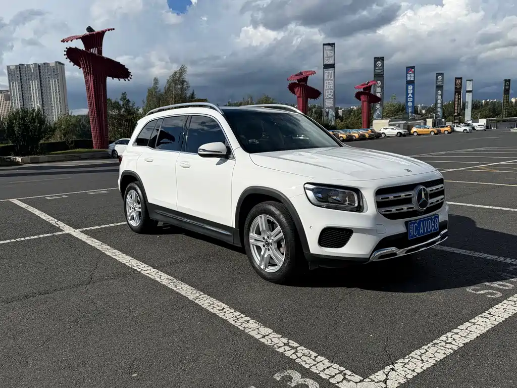Mercedes-Benz GLB — фото 3