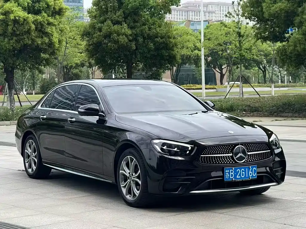 Mercedes-Benz E-Class — фото 3