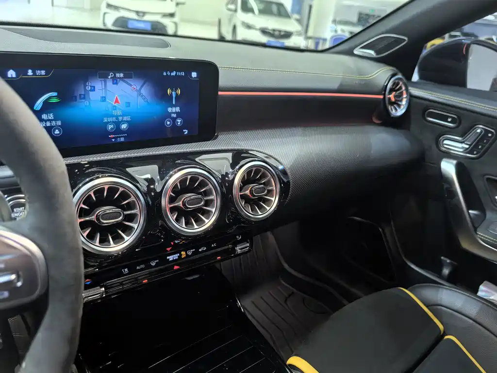 Mercedes-Benz CLA AMG — фото 13