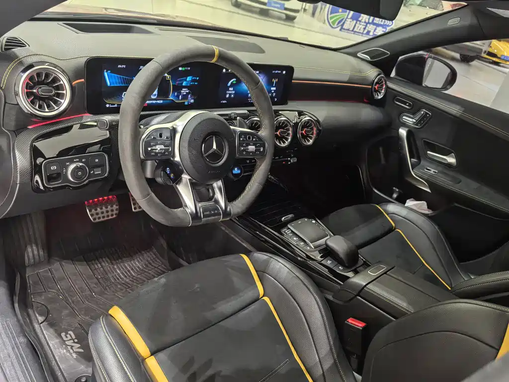 Mercedes-Benz CLA AMG — фото 7