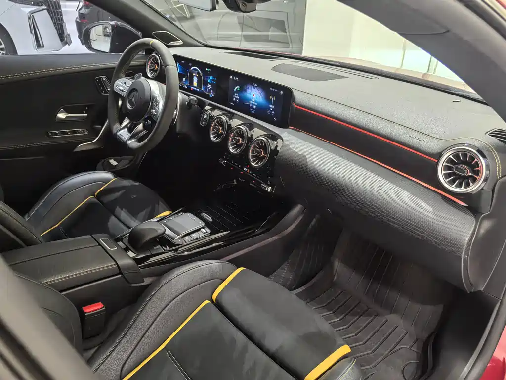 Mercedes-Benz CLA AMG — фото 8