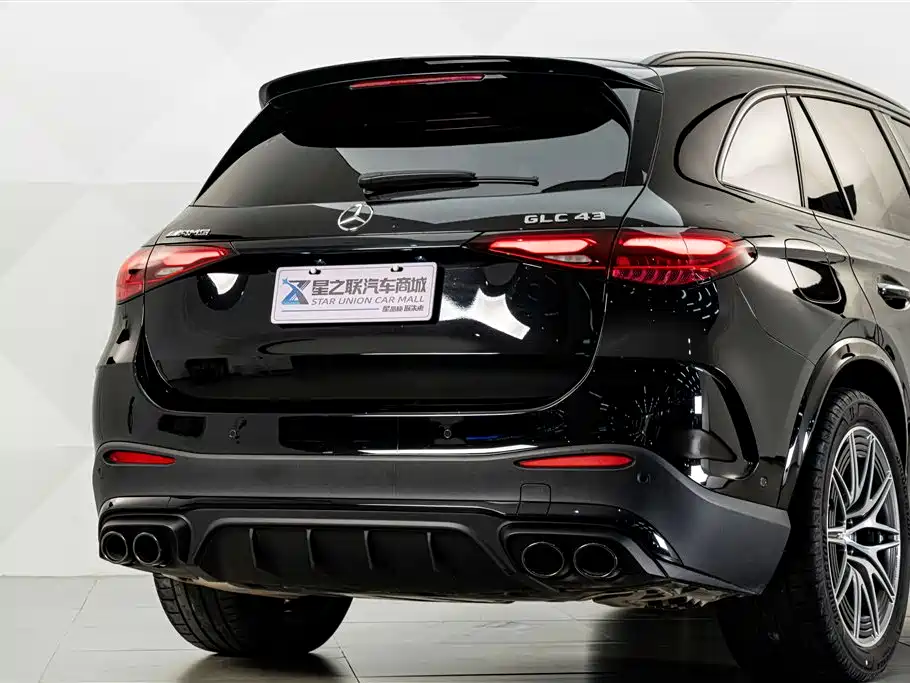 Mercedes-Benz GLC AMG — фото 7