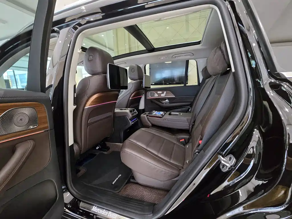 Mercedes-Benz GLS — фото 11