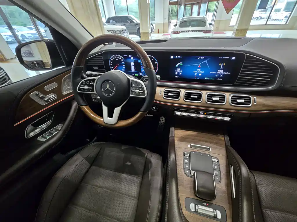 Mercedes-Benz GLS — фото 18