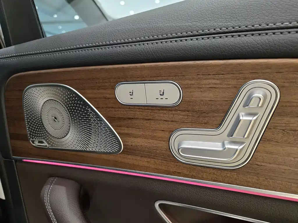 Mercedes-Benz GLS — фото 27