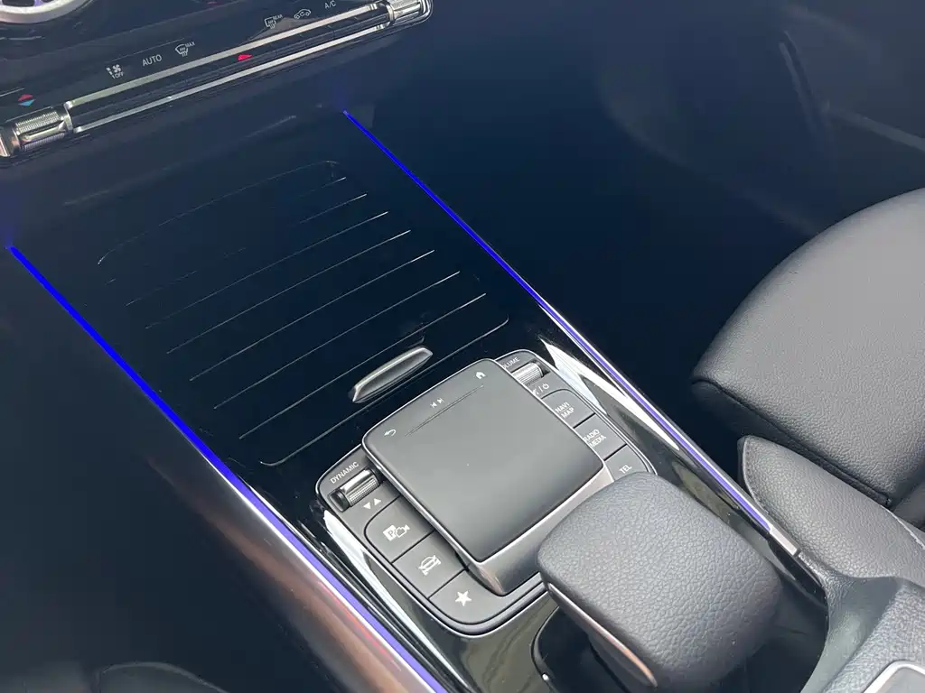 Mercedes-Benz GLA — фото 5