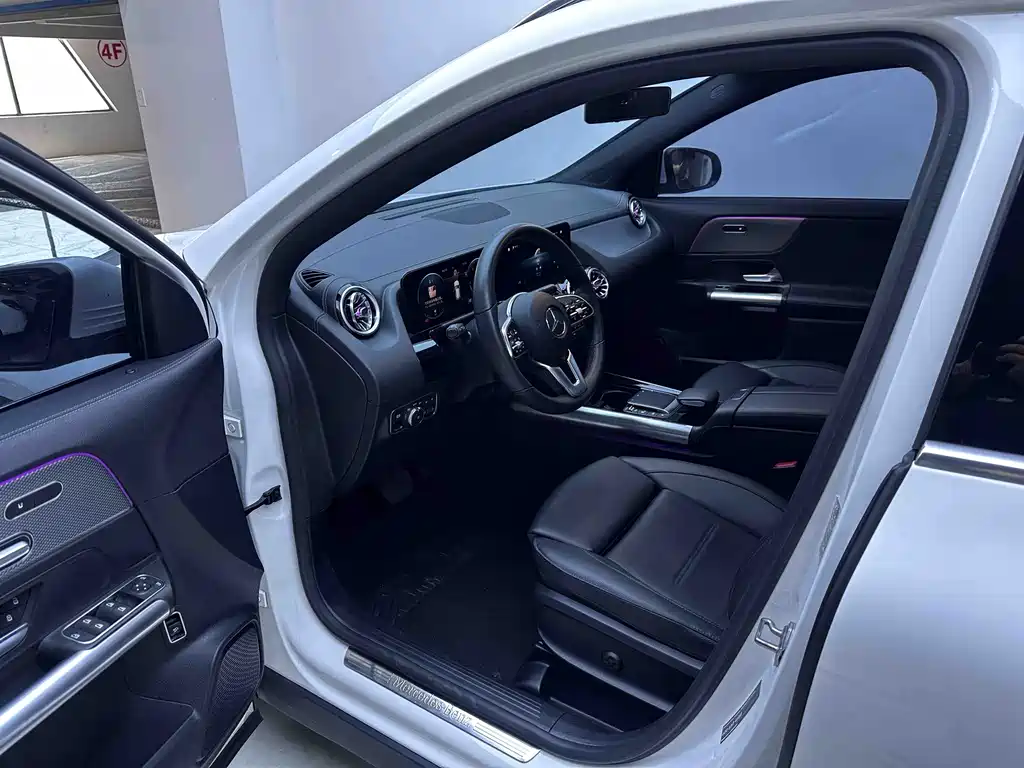 Mercedes-Benz GLA — фото 8