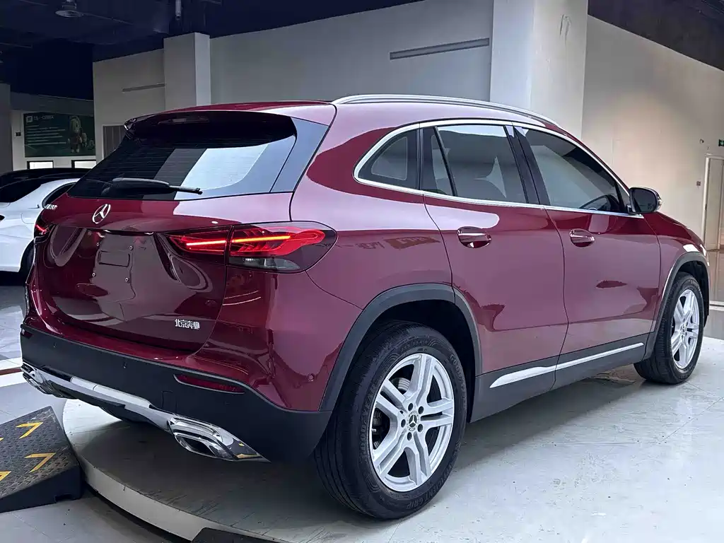 Mercedes-Benz GLA — фото 5