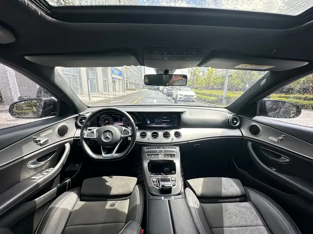 Mercedes-Benz E-Class — фото 10