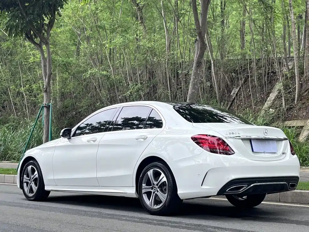 Mercedes-Benz C-Class — фото 11