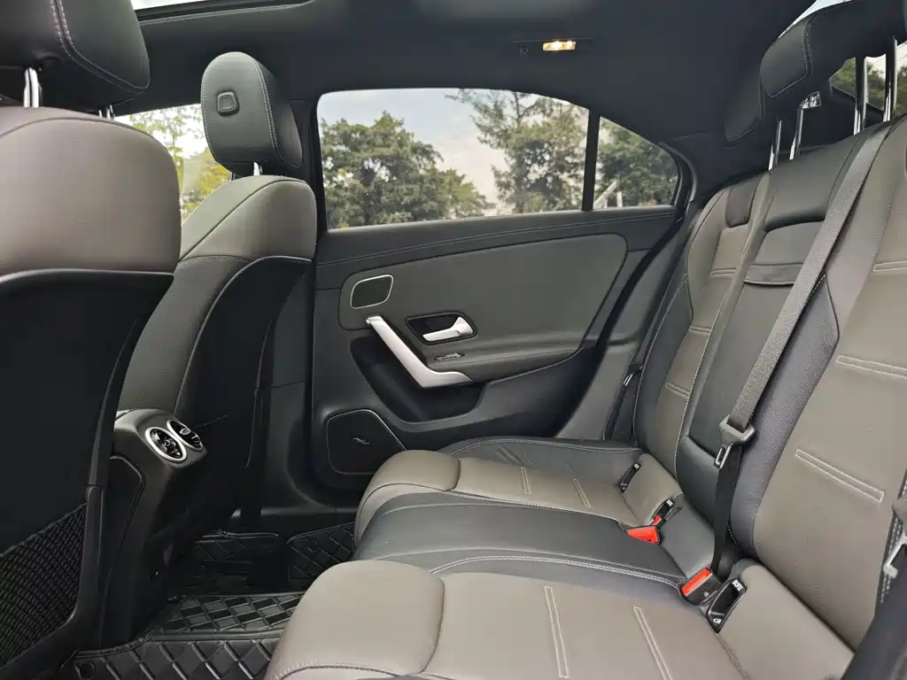 Mercedes-Benz A-Class AMG — фото 6