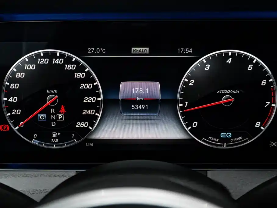 Mercedes-Benz CLS — фото 13