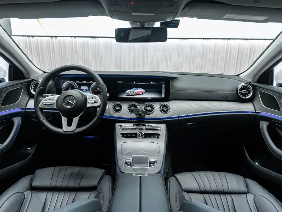Mercedes-Benz CLS — фото 15