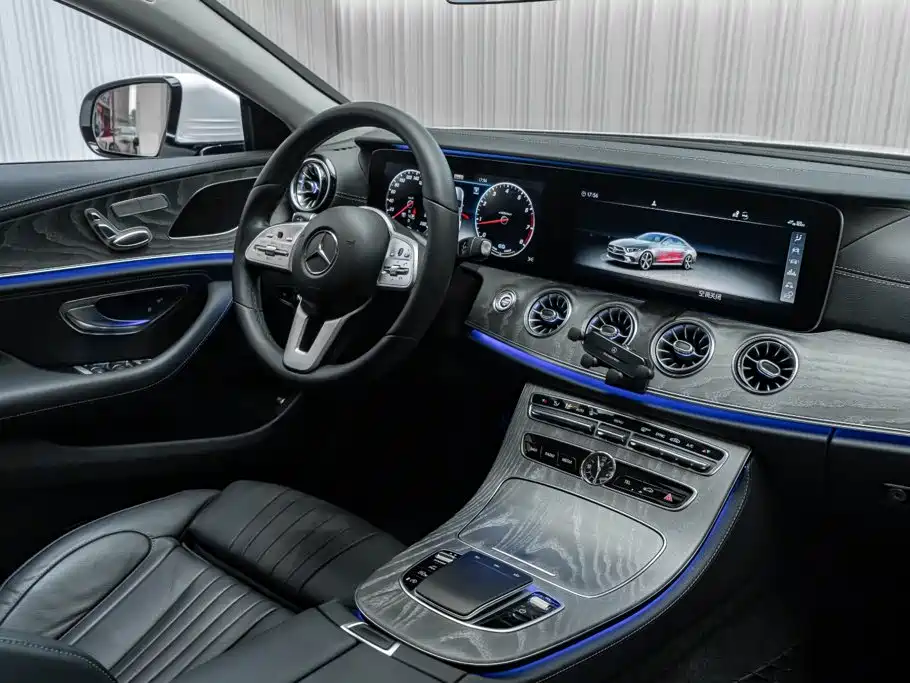 Mercedes-Benz CLS — фото 25