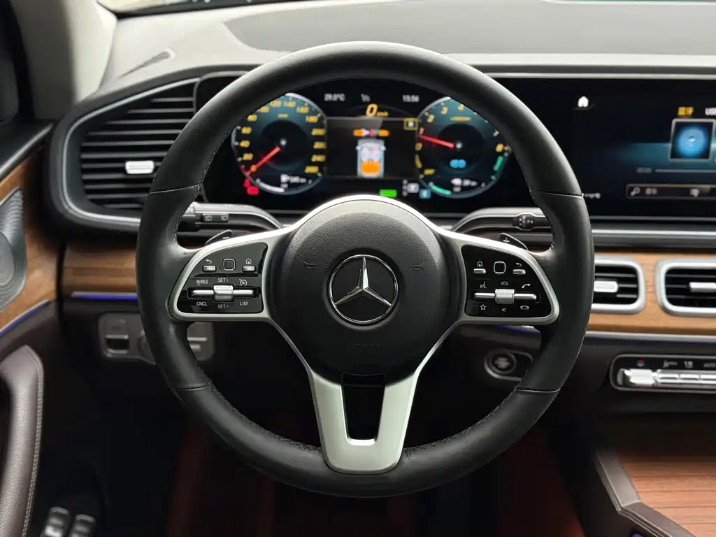 Mercedes-Benz GLE New Energy — фото 9