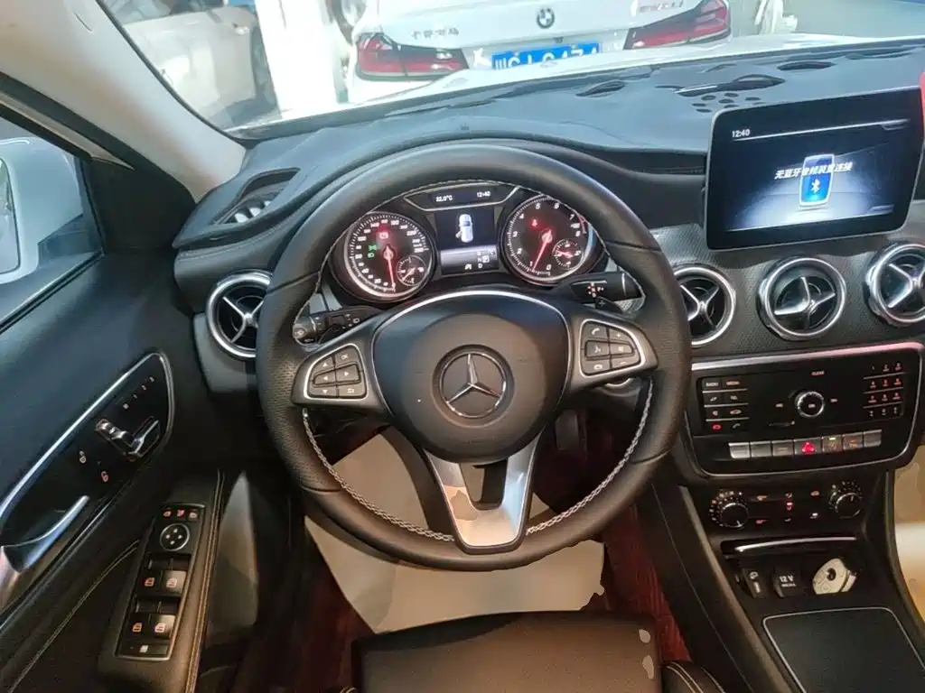 Mercedes-Benz GLA — фото 11