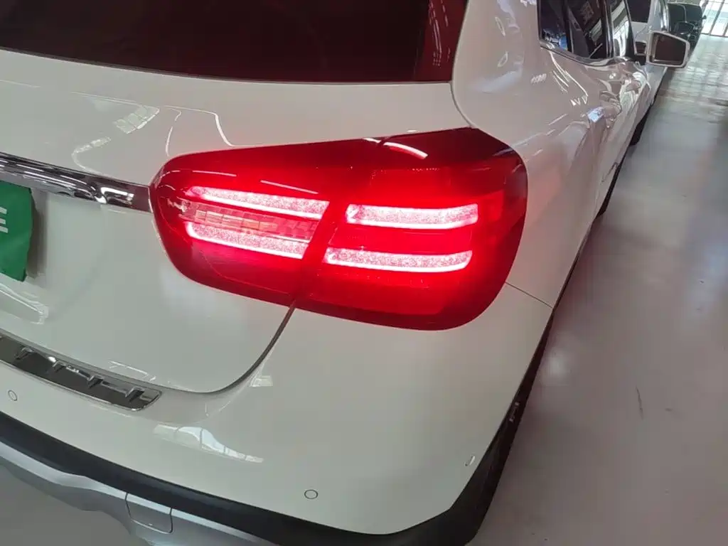 Mercedes-Benz GLA — фото 8