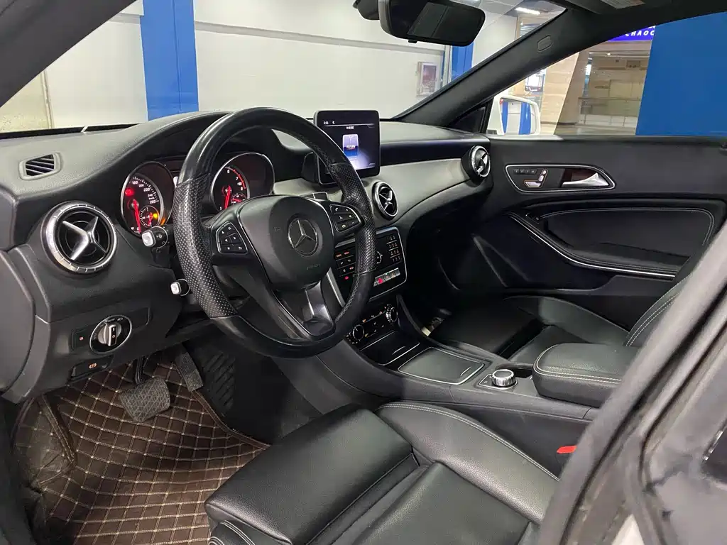 Mercedes-Benz CLA (Import) — фото 14