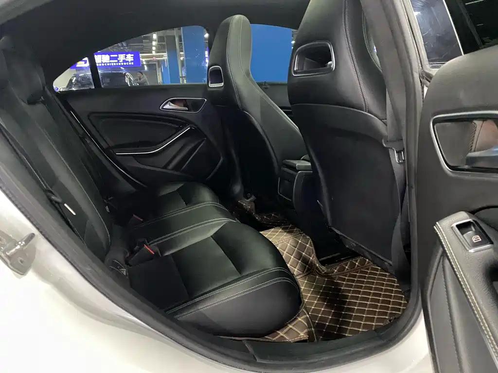 Mercedes-Benz CLA (Import) — фото 16