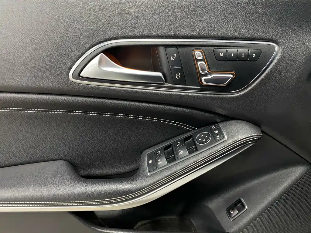 Mercedes-Benz CLA (Import) — фото 10