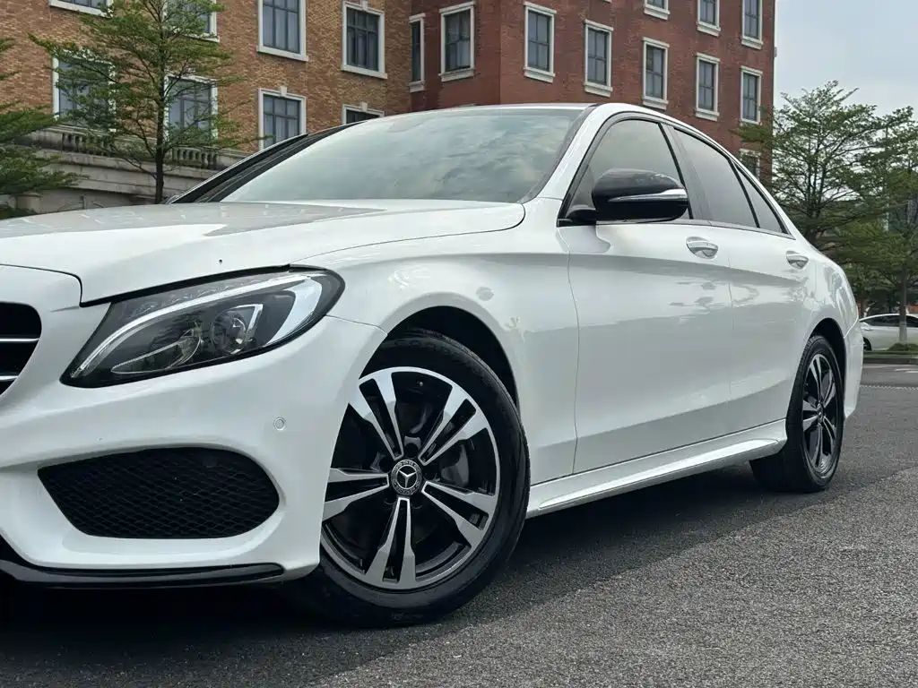 Mercedes-Benz C-Class — фото 11