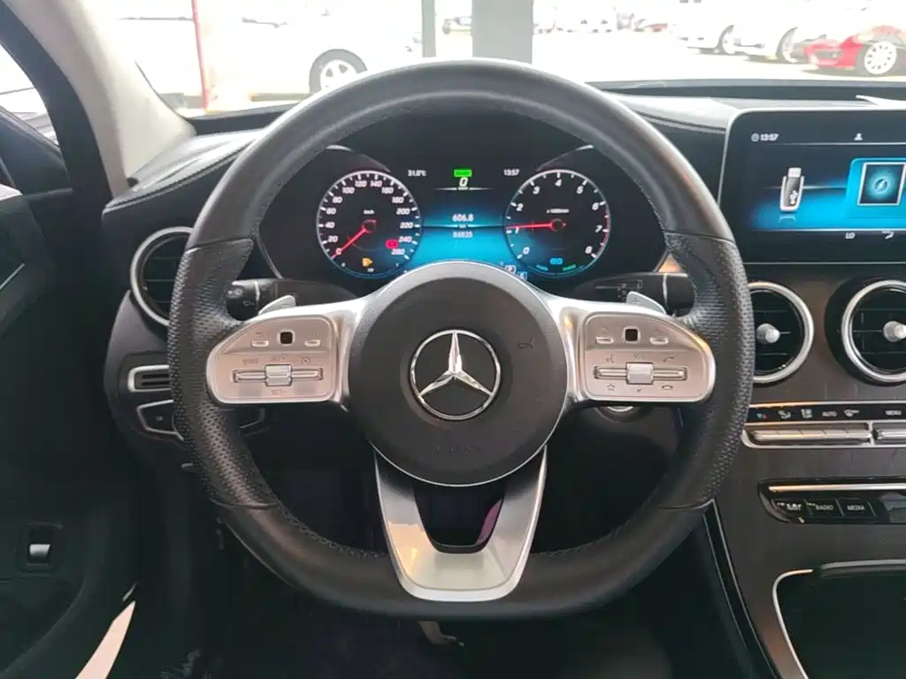 Mercedes-Benz C-Class — фото 11