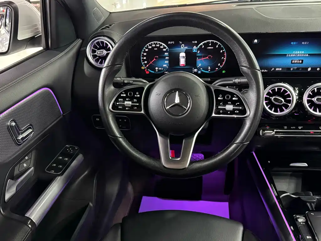 Mercedes-Benz GLA — фото 10