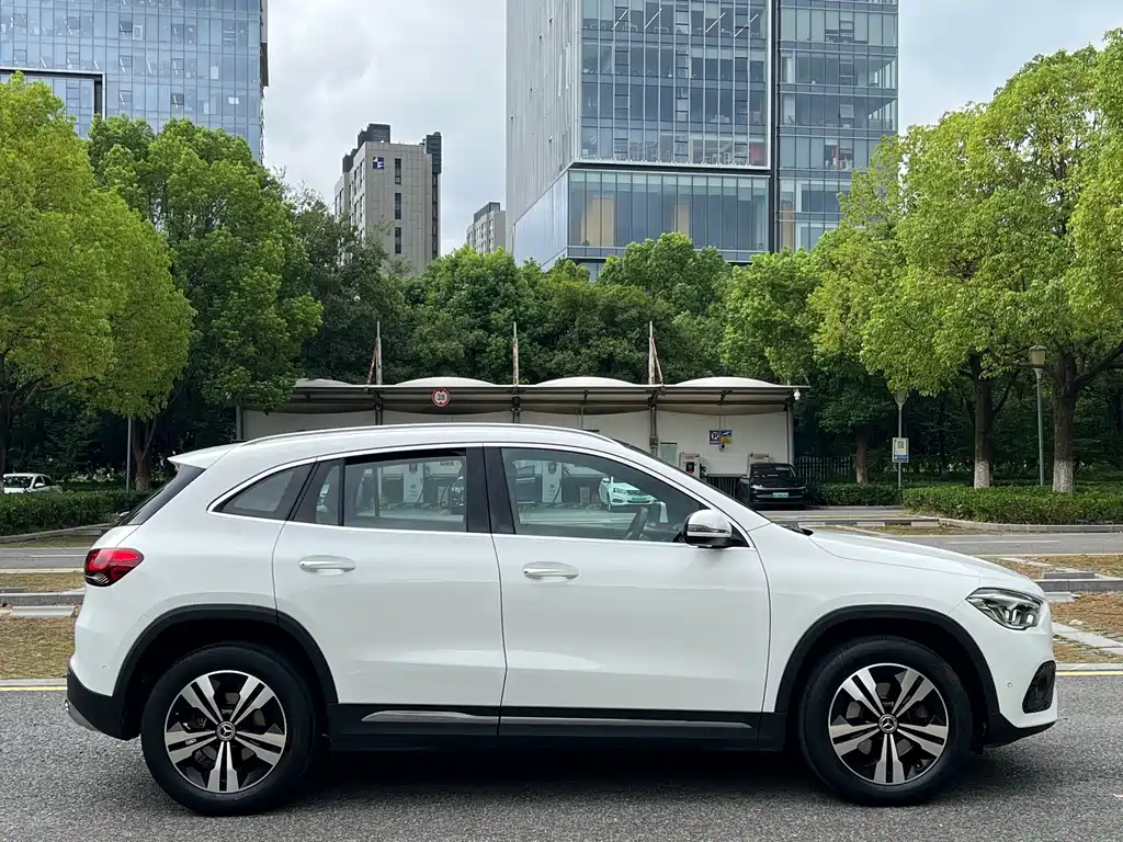 Mercedes-Benz GLA — фото 4